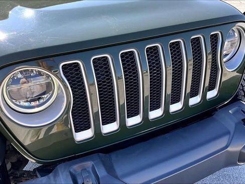 Used 2022 Jeep Wrangler Unlimited Sahara w/ LED Lighting Group image 30