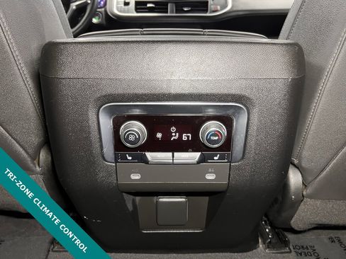 Used 2023 Chevrolet Tahoe Z71 w/ Luxury Package image 11