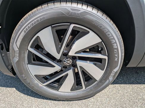 New 2025 Volkswagen Atlas SEL image 9