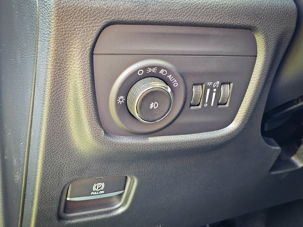 New 2026 Jeep Grand Cherokee Limited AWD/4WD image 15
