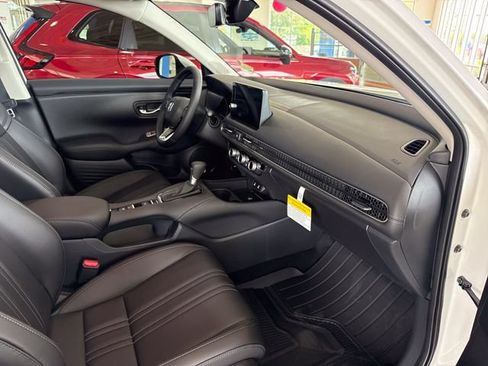 New 2027 Honda HR-V EX-L image 17