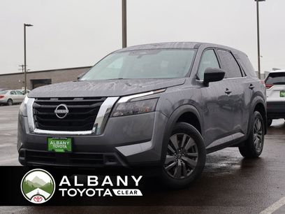 Used 2025 Nissan Pathfinder S