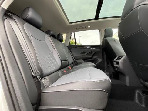 New 2026 Volkswagen Tiguan SE AWD/4WD image 14