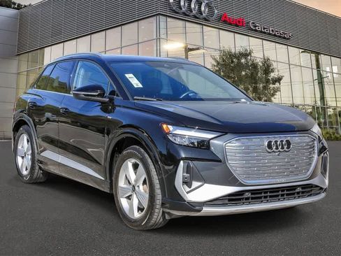 Used 2024 Audi Q4 e-tron Premium w/ Convenience Package image 5