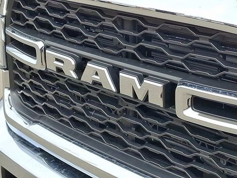 Used 2024 RAM 2500 Tradesman w/ Chrome Appearance Group image 30