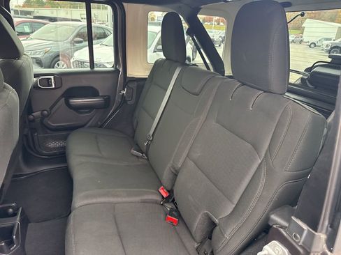 Used 2019 Jeep Wrangler Unlimited Sport image 13