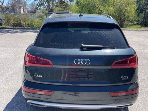 Used 2018 Audi Q5 2.0T Premium Plus w/ Premium Plus Package image 3