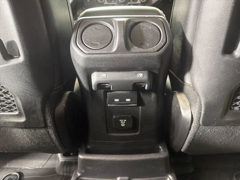 Used 2022 Jeep Wrangler Unlimited Rubicon w/ Steel Bumper Group AWD/4WD image 13