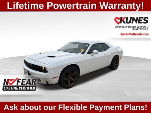 Used 2019 Dodge Challenger SXT RWD image 4