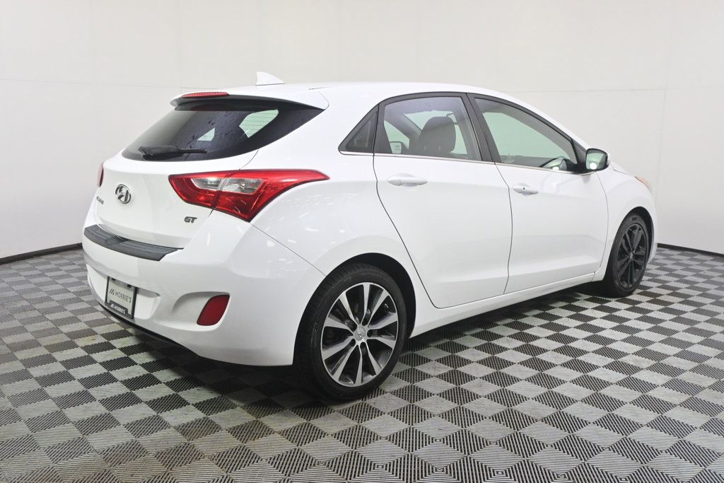 Used 2016 Hyundai Elantra GT w/ Option Group 02 FWD image 7