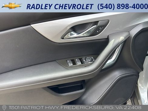 Used 2025 Chevrolet Blazer LT AWD/4WD image 5