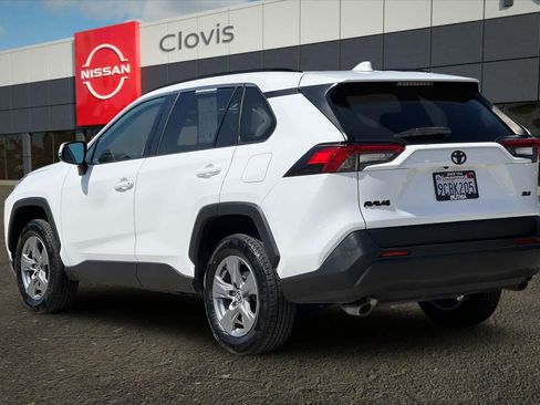 Used 2022 Toyota RAV4 XLE w/ Convenience Package FWD image 7