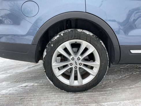 Used 2019 Ford Explorer XLT w/ Equipment Group 202A AWD/4WD image 12