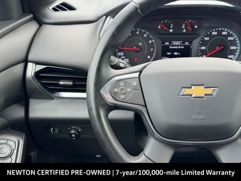 Used 2023 Chevrolet Traverse LT FWD image 30