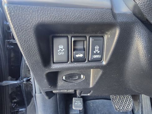 Used 2013 INFINITI G37 x w/ Premium Pkg image 23