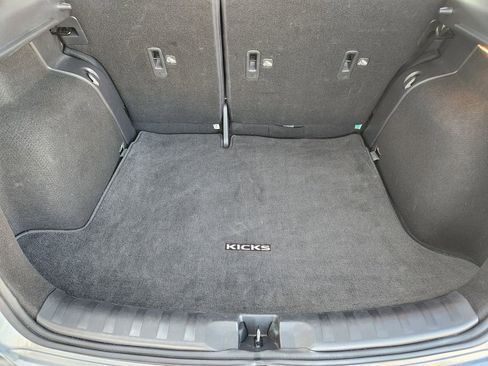 Used 2024 Nissan Kicks SV image 30