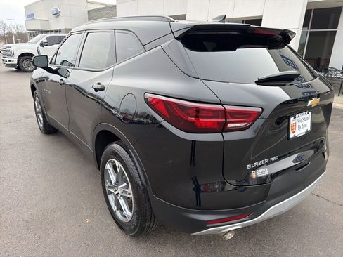 Used 2023 Chevrolet Blazer LT image 3