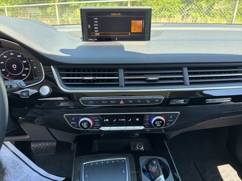 Used 2019 Audi Q7 3.0T Prestige w/ Prestige Package AWD/4WD image 36