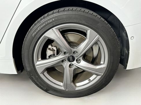 Used 2024 Audi A6 Premium Plus image 11