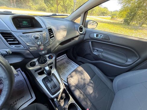 Used 2014 Ford Fiesta SE image 26