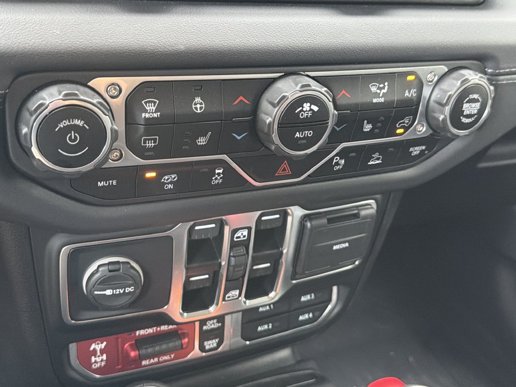 Used 2025 Jeep Wrangler Unlimited Rubicon 392 AWD/4WD image 26