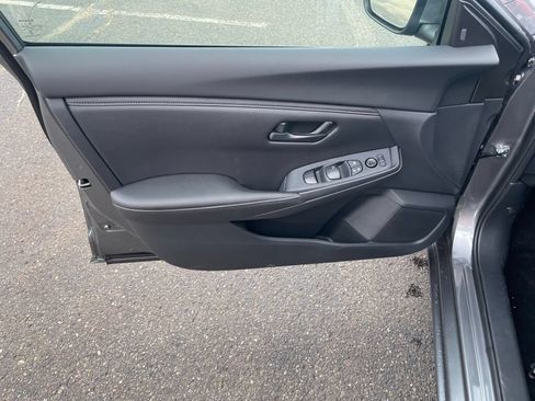 Used 2024 Nissan Sentra S FWD image 9