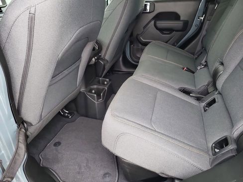 Used 2025 Jeep Gladiator Sport image 23