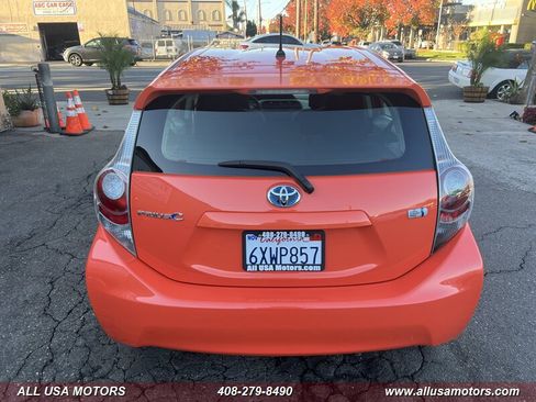 Used 2012 Toyota Prius C One image 8