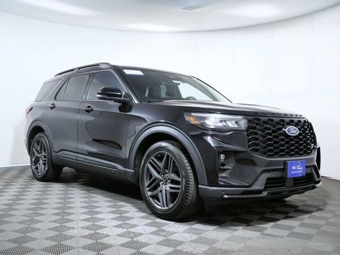 Certified 2025 Ford Explorer ST AWD/4WD image 1