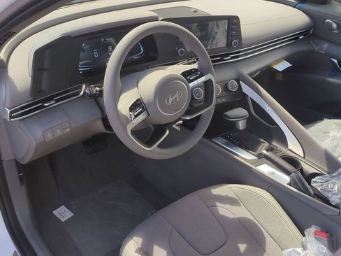 New 2026 Hyundai Elantra SE FWD image 12