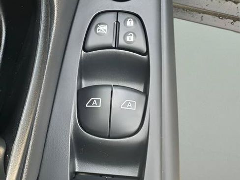 Certified 2025 Nissan Kicks Play S FWD image 16