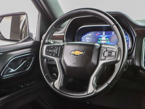 Used 2023 Chevrolet Suburban LT image 13