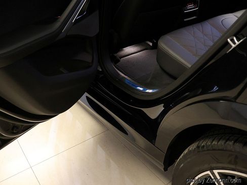 Certified 2025 BMW X6 xDrive40i w/ Climate Comfort Package image 30