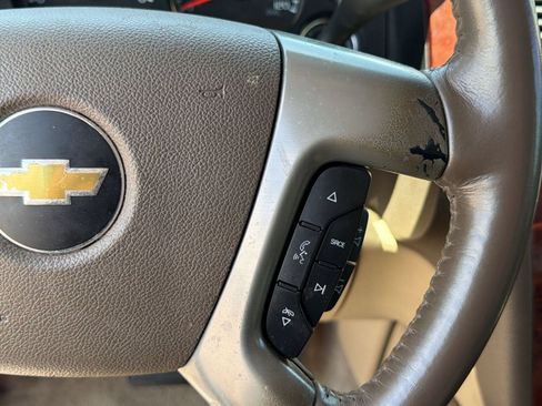 Used 2012 Chevrolet Avalanche LTZ RWD image 25