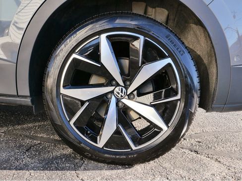 Used 2024 Volkswagen ID.4 Pro S image 32