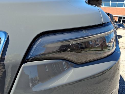 Used 2022 Jeep Cherokee Latitude Lux image 9