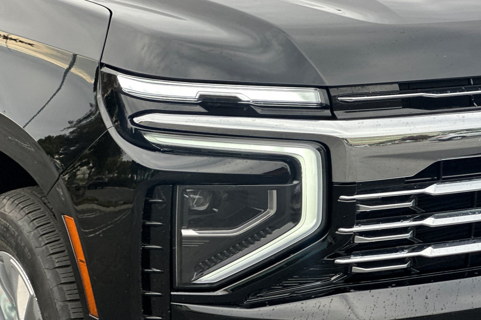 Used 2026 Chevrolet Suburban Premier AWD/4WD image 45