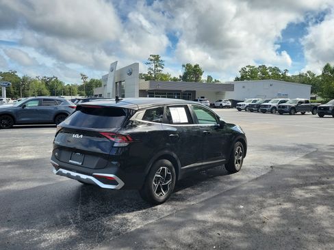 Used 2025 Kia Sportage LX FWD image 6
