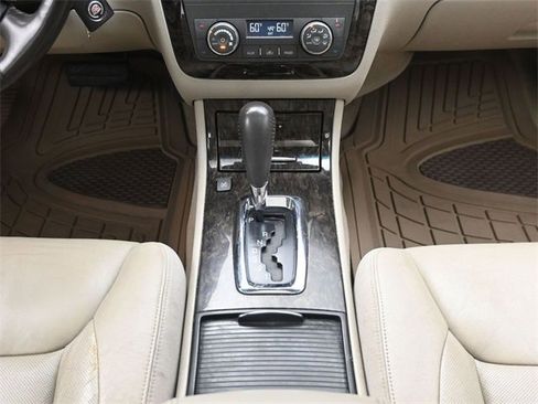 Used 2008 Cadillac DTS w/ Sun And Sound Package image 25