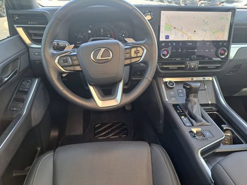 Used 2025 Lexus GX 550 w/ Accessory Package (2T) AWD/4WD image 13