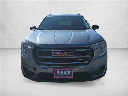 Used 2023 GMC Terrain AT4 image 2