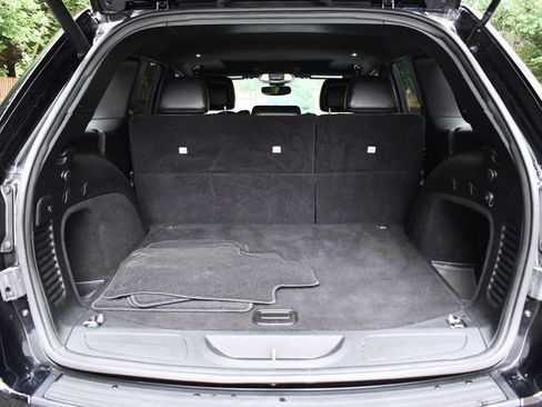 Used 2020 Jeep Grand Cherokee Altitude image 14