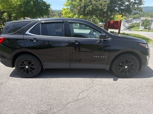 Used 2020 Chevrolet Equinox LT AWD/4WD image 2