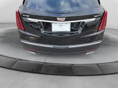 New 2026 Cadillac XT5 Luxury image 13