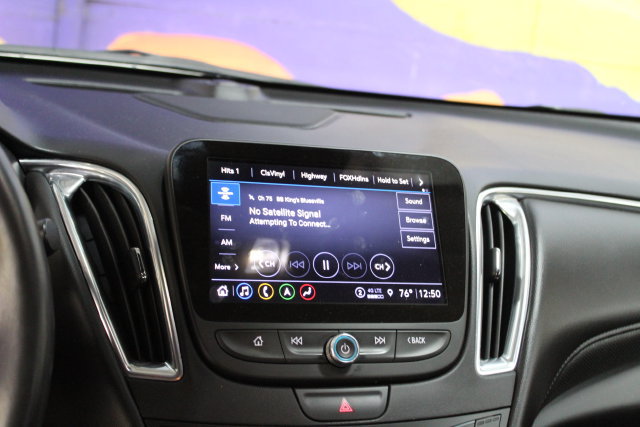 Used 2022 Chevrolet Malibu Premier FWD image 19