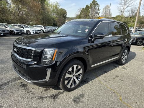 Used 2022 Kia Telluride EX w/ EX Premium Package image 3