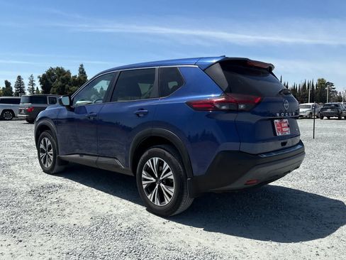 Used 2023 Nissan Rogue SV FWD image 7