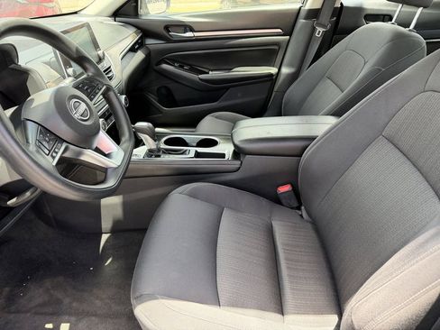Used 2023 Nissan Altima 2.5 SV FWD image 11