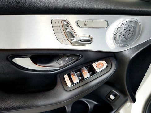 Used 2019 Mercedes-Benz GLC 300 GLC 300 image 17