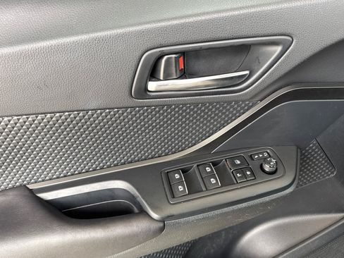 Certified 2018 Toyota C-HR XLE FWD image 10